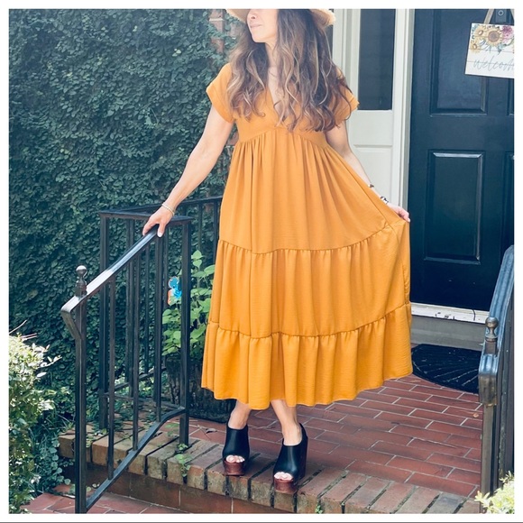 MADE IN ITALY FABULOUS V TIERED MAXI DRESS - Picture 8 of 8